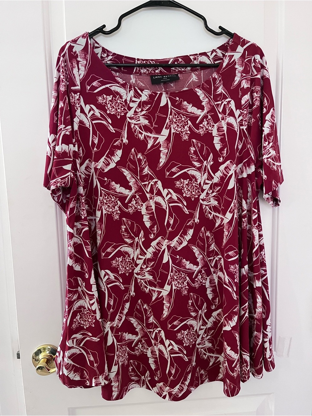 Lane Bryant 14/16 Red and White Tropical Print Top